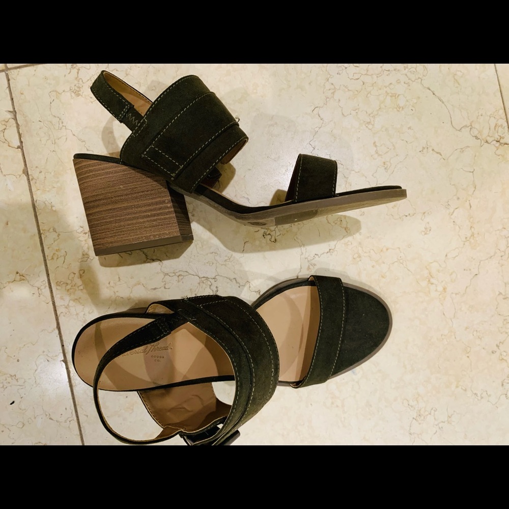 Universal Thread Green Heel Sandals - 9.5 NEW
